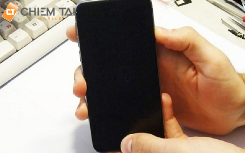 Cách khắc phục điện thoại bị đen màn hình