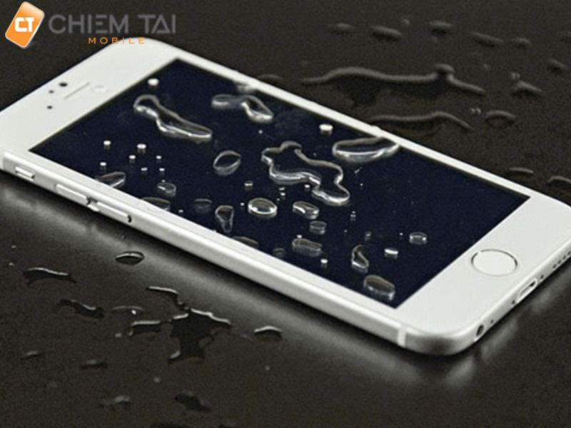 Màn hình điện thoại bị thấm nước