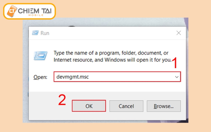 Bước 1: Bấm phím Windows + R trên bàn phím >> Ở phần Open, gõ câu lệnh devmgmt.msc >> Nhấp vào OK để mở Device Manager.