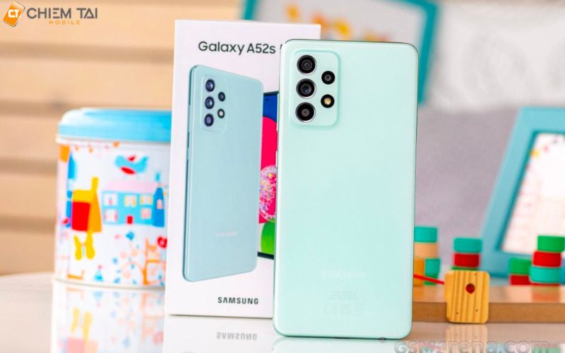 Điện thoại Samsung Galaxy A52S 5G 128G sử dụng màn hình Super Amoled