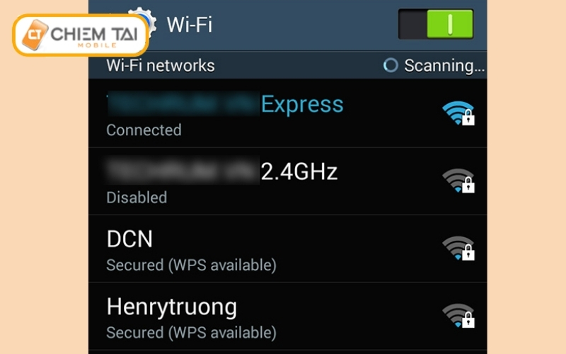 Vào phần "Cài đặt" và chọn "Wifi"