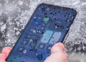 Khả năng chống nước của iPhone 11 có mất khi tiến hành thay pin?